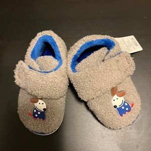 $25 - Babies non-slip sole slippers - perfect walkers and crawlers - boys/unisex